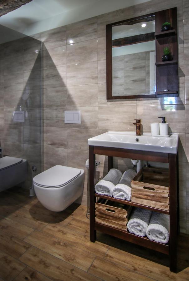 Semesterbostad 'villa Fani' With Jacuzzi Veprinac